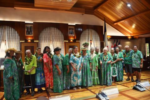 Les vana'a et la présidente du CESEC