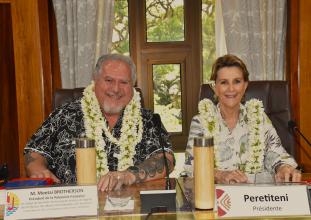 Moetai BROTHERSON, Président de la Polynésie française et Maiana BAMBRIDGE, Présidente du CESEC